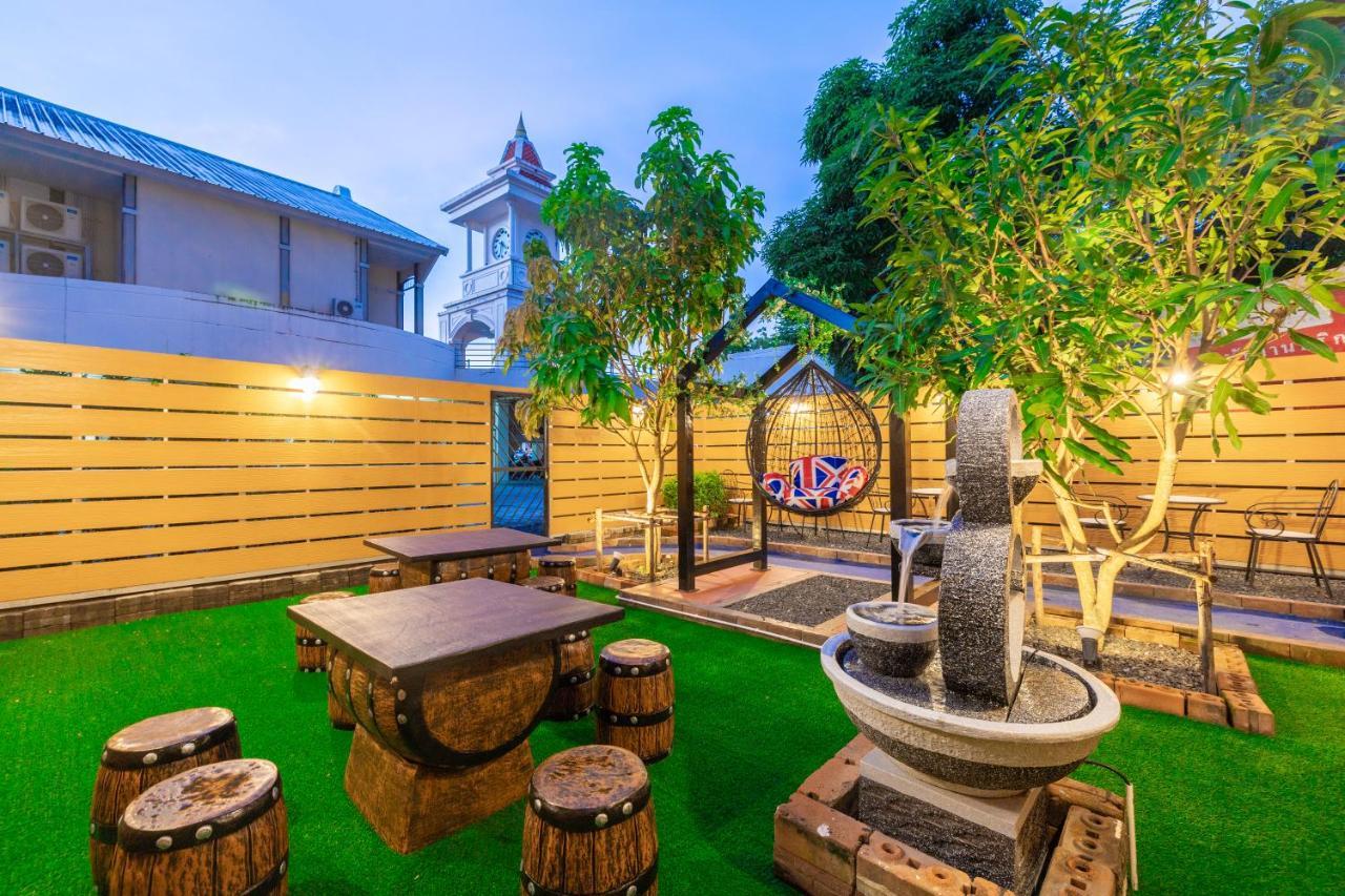 Marco Polo Phuket Poshtel & Bistro Hostel Ngoại thất bức ảnh