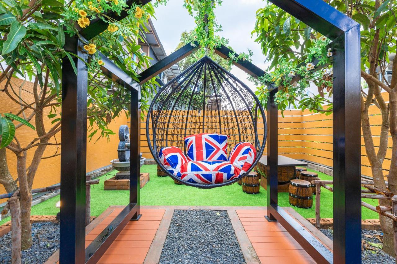 Marco Polo Phuket Poshtel & Bistro Hostel Ngoại thất bức ảnh